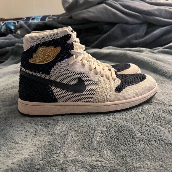 Jordan 1 Retro High OG Flynit Re2pect - Picture 2 of 8